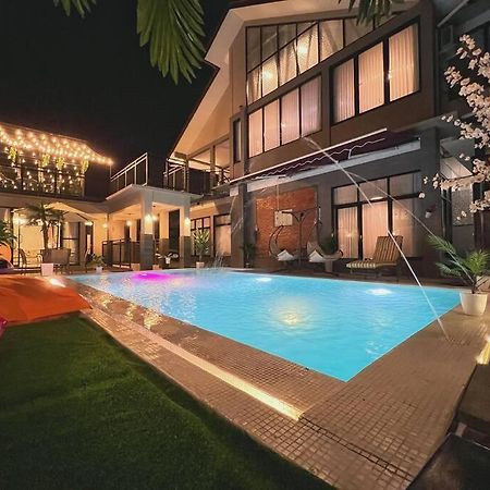 Mimi Castle Full Ac 1200M2 Private Villa Dan Pool Parongpong Lembang Cihanjuang Luaran gambar