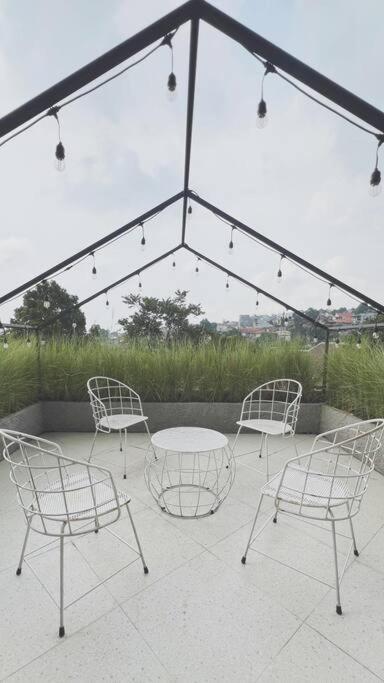 Mimi Castle Full Ac 1200M2 Private Villa Dan Pool Parongpong Lembang Cihanjuang Luaran gambar