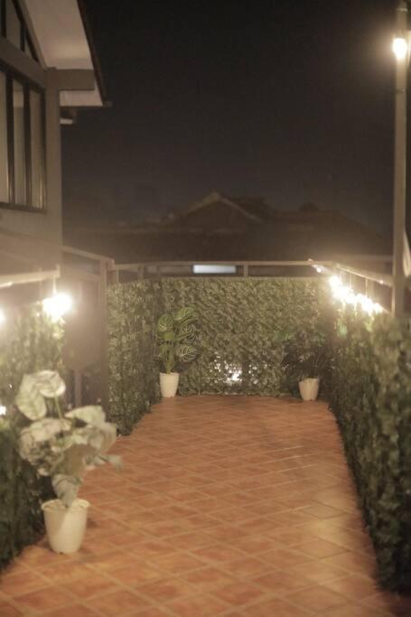Mimi Castle Full Ac 1200M2 Private Villa Dan Pool Parongpong Lembang Cihanjuang Luaran gambar
