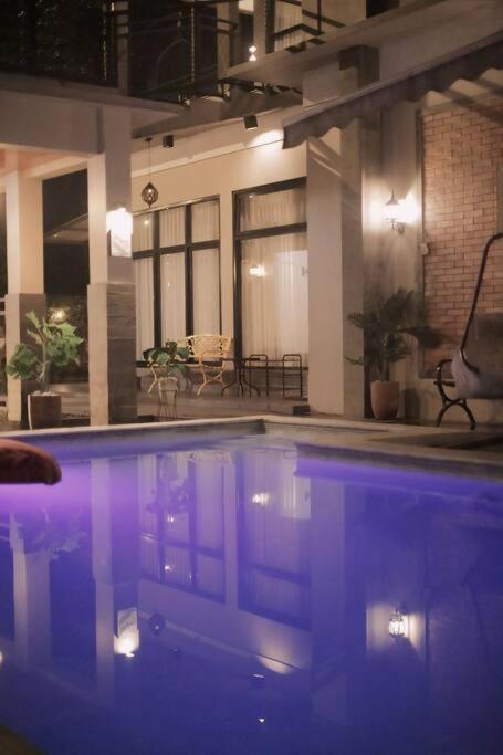 Mimi Castle Full Ac 1200M2 Private Villa Dan Pool Parongpong Lembang Cihanjuang Luaran gambar