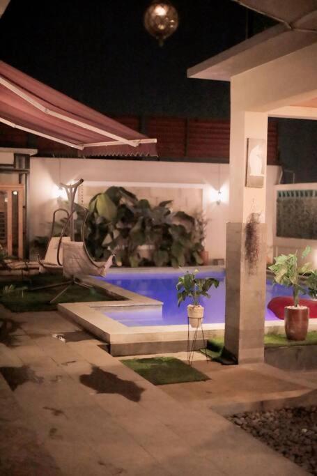 Mimi Castle Full Ac 1200M2 Private Villa Dan Pool Parongpong Lembang Cihanjuang Luaran gambar